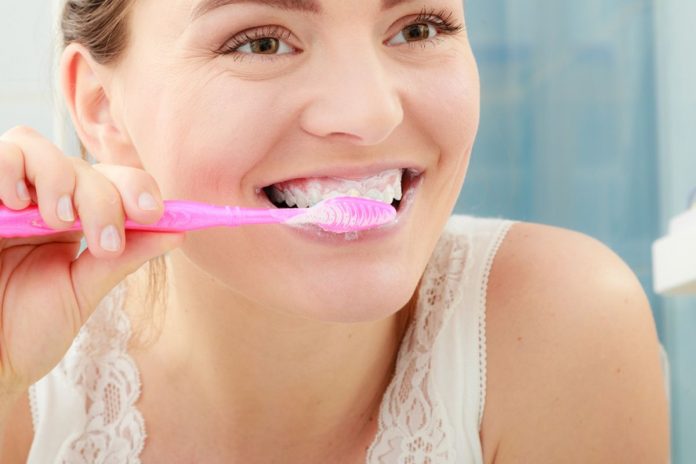 Diş Nasıl Fırçalanır ?